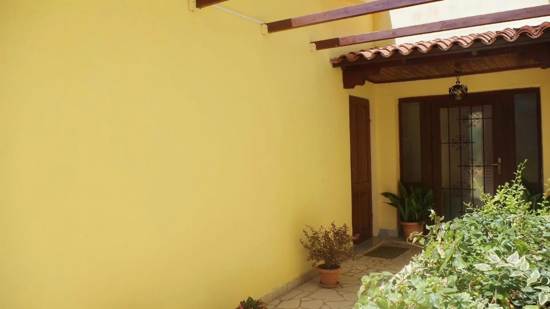 Tolles Appartement In Pjescana Uvala Mit Garten Und Strand In Der Naehe